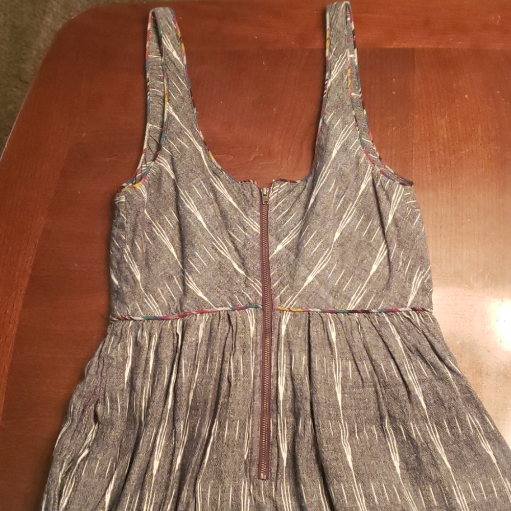 Dress - Picture 5 of 5